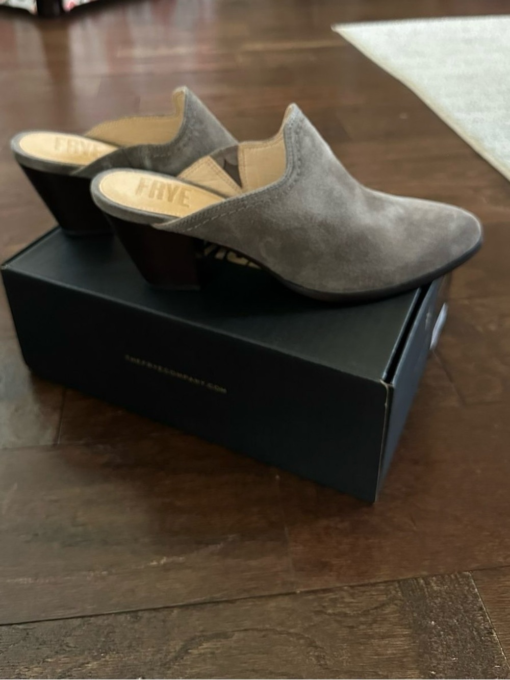 Frye Reed Mule size 8.5 Gray Brand new - Picture 6 of 9